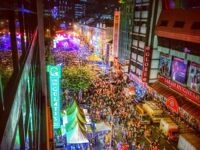 Experiencing the Charm of "Little Paris": a Fenomenon of Francophile Feel in Miniature