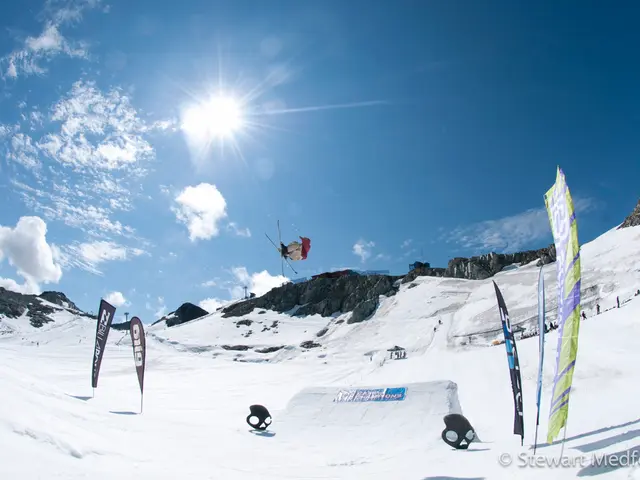 Navigating Skiing in Untouched Terrain for Inexperienced Skiers