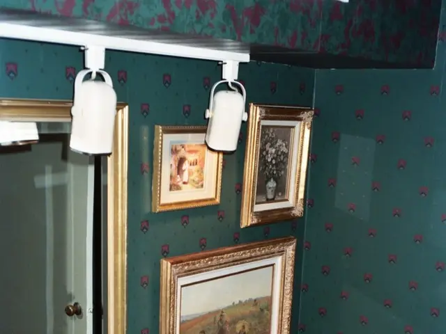 Redesigning Basement Bathrooms: 24 Functional and Stylish Suggestions for Your Space