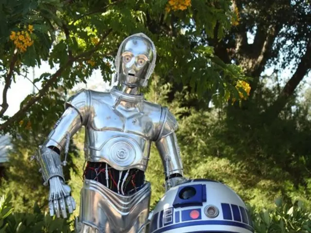 Internet-Connected Robots Transforming the Intelligent World